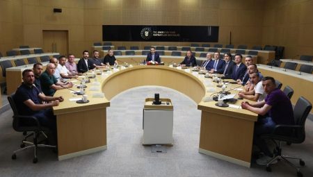 Bakan Bayraktar, Doruk Madencilik personelleriyle görüştü